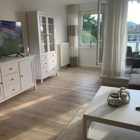 Zingsturlauber 公寓 *